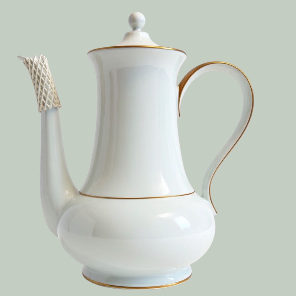Hutschenreuther Crescendo Coffee Pot White Porcelain Gold Trim Germany 1058